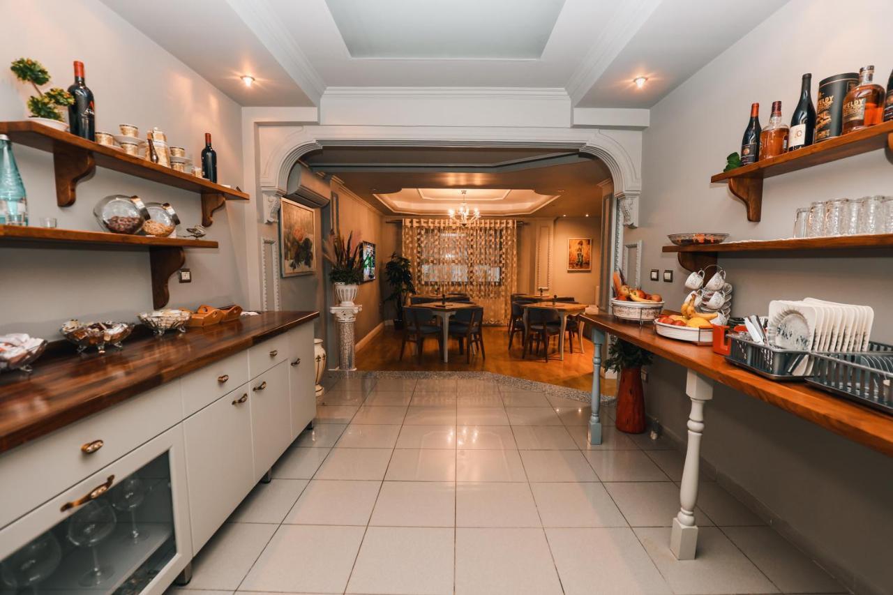 Vila Mariss Korce Exteriér fotografie