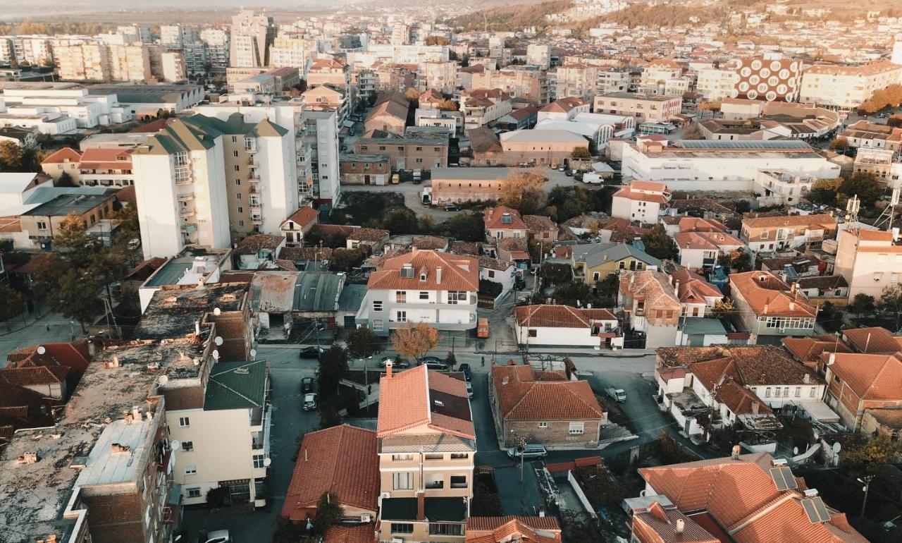 Vila Mariss Korce Exteriér fotografie